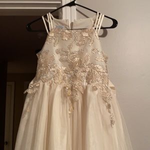 Stunning dress cream color beautiful detail